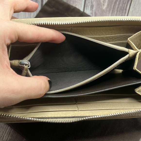 GUCCI Diamante Zip Wallet Leather Canvas Bamboo Tassel Beige & Black w/ Dust Bag - Picture 13 of 15